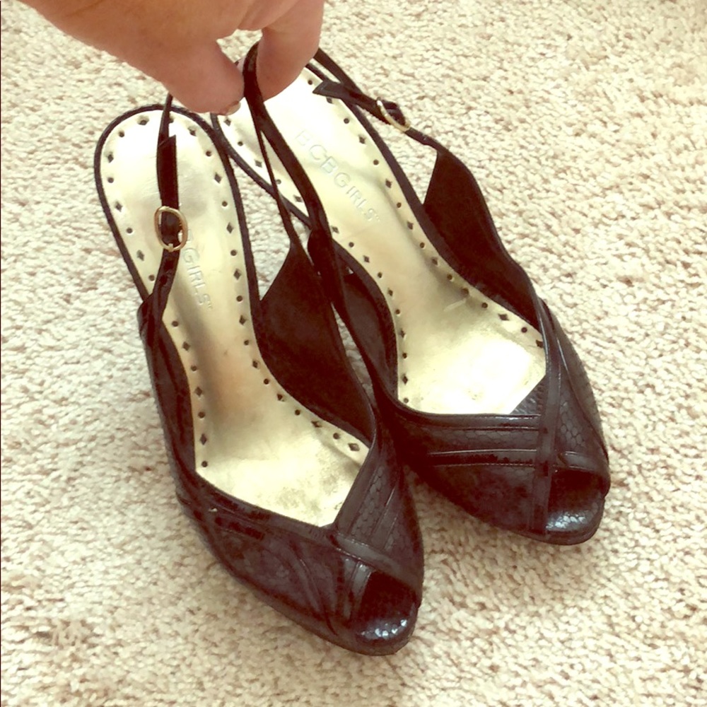 BCBG Peep Toe Black pumps size 7